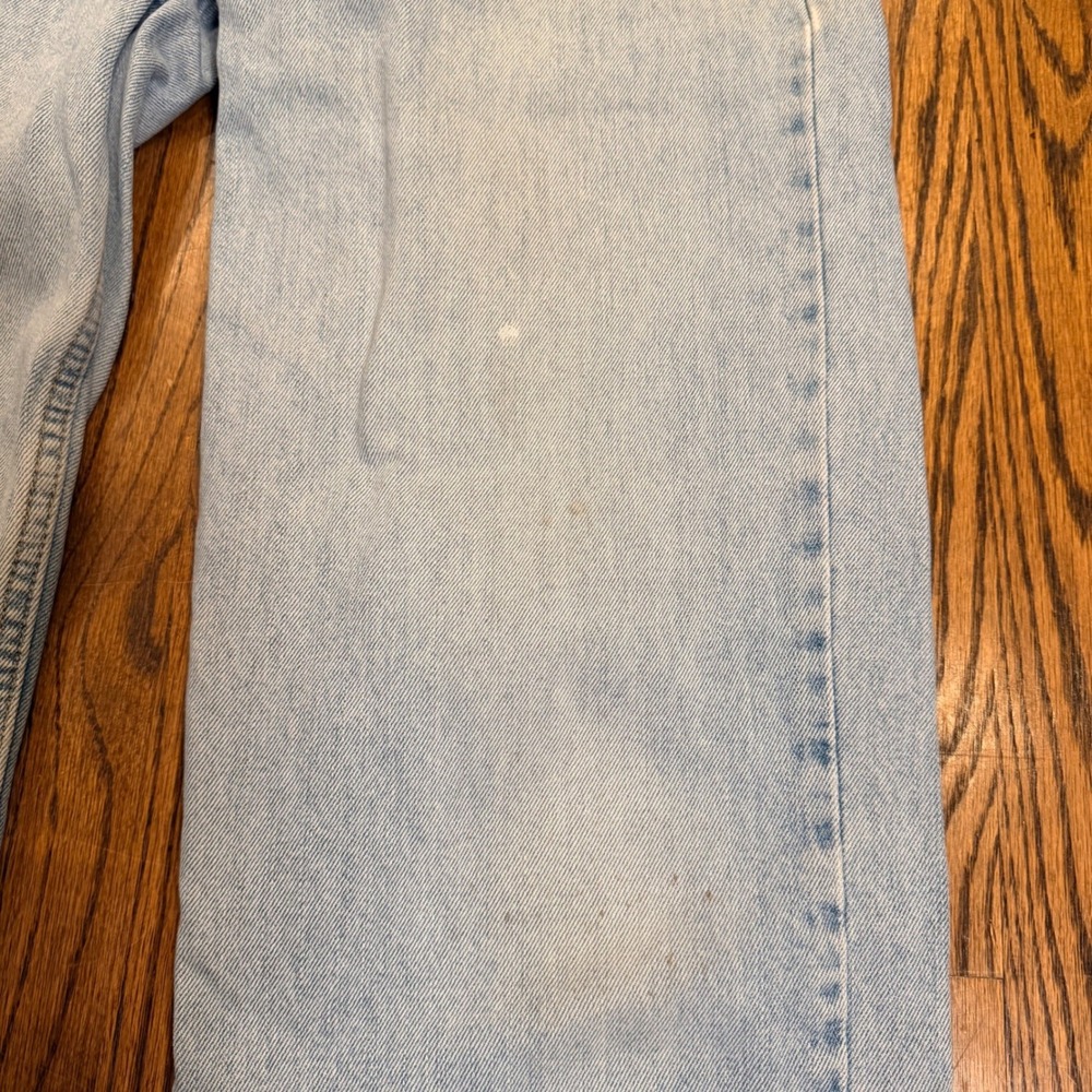 Vintage Levi's 550 Relaxed Fit Tapered Leg Jeans 33x34 Light Wash Blue‎ Denim - Picture 12 of 13